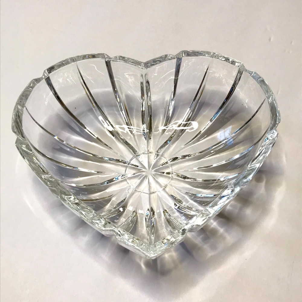 Mikasa Valentine Heart Cut Glass Bowl Small Candy Decoration